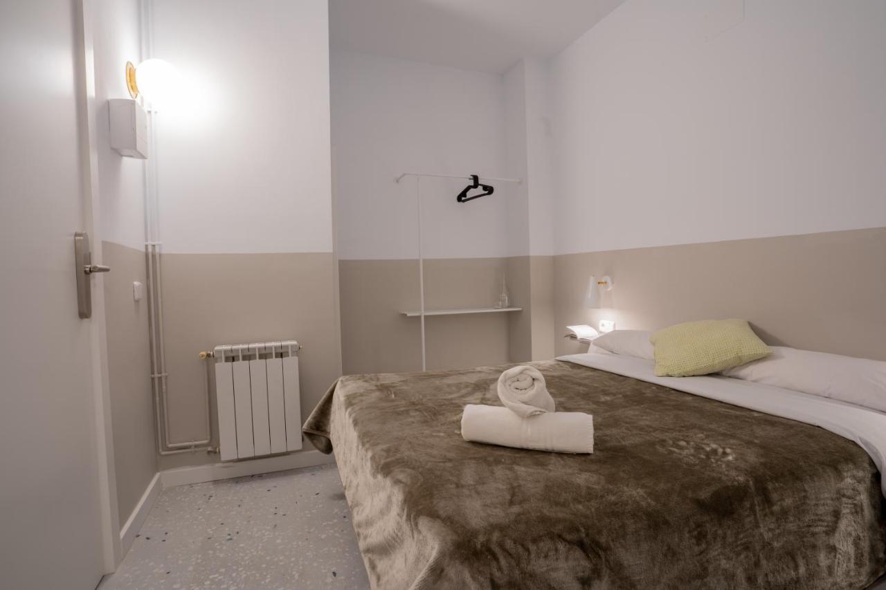 Hostal Hera Барселона Екстериор снимка