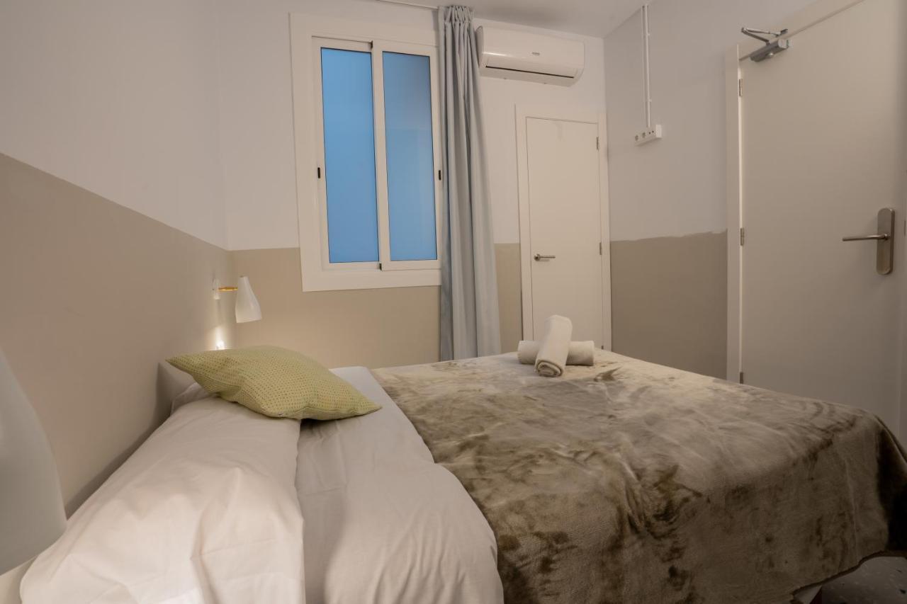 Hostal Hera Барселона Екстериор снимка
