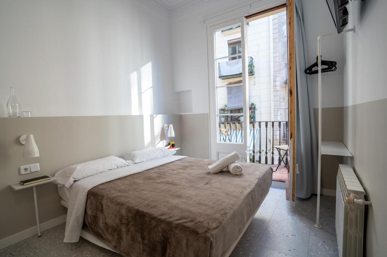 Hostal Hera Барселона Екстериор снимка