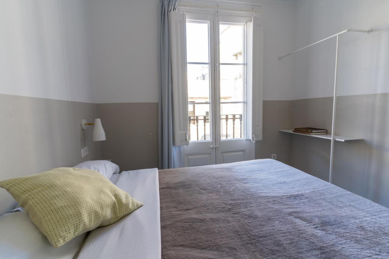 Hostal Hera Барселона Екстериор снимка